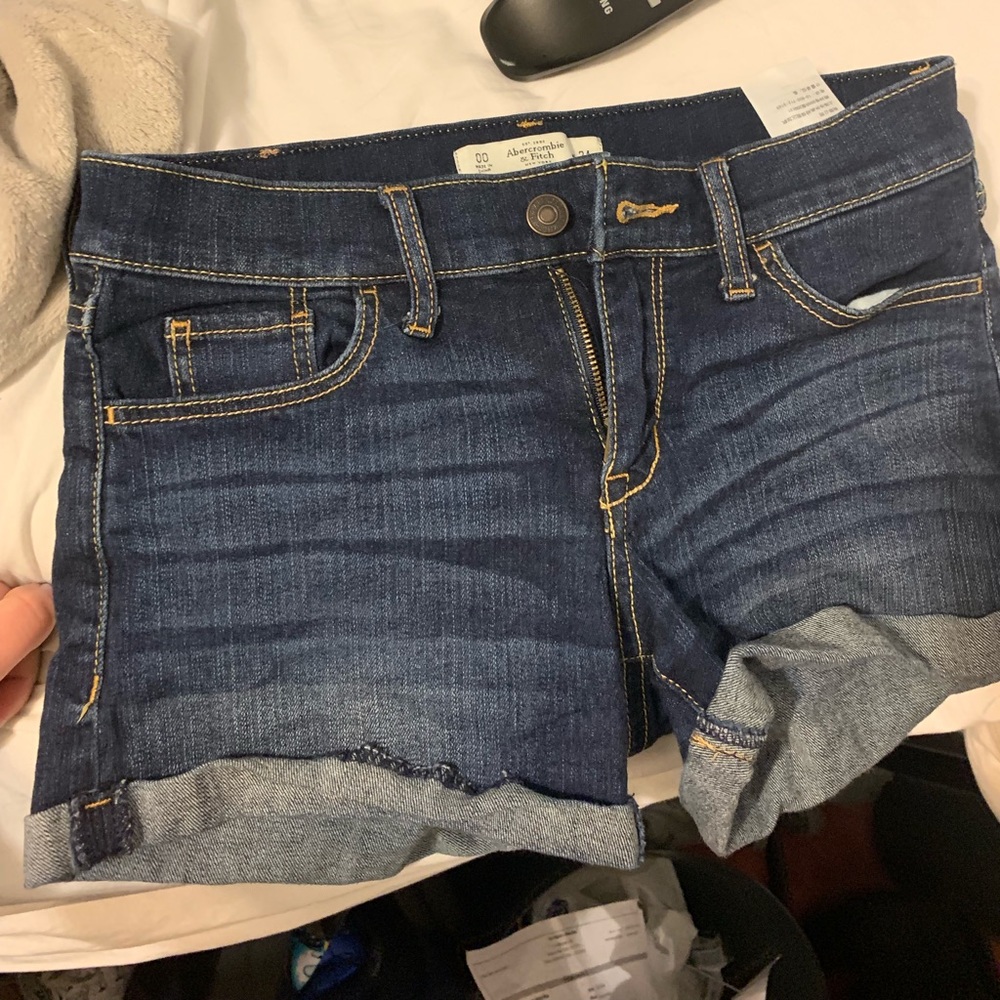 Abercrombie & Fitch sized 00 shorts